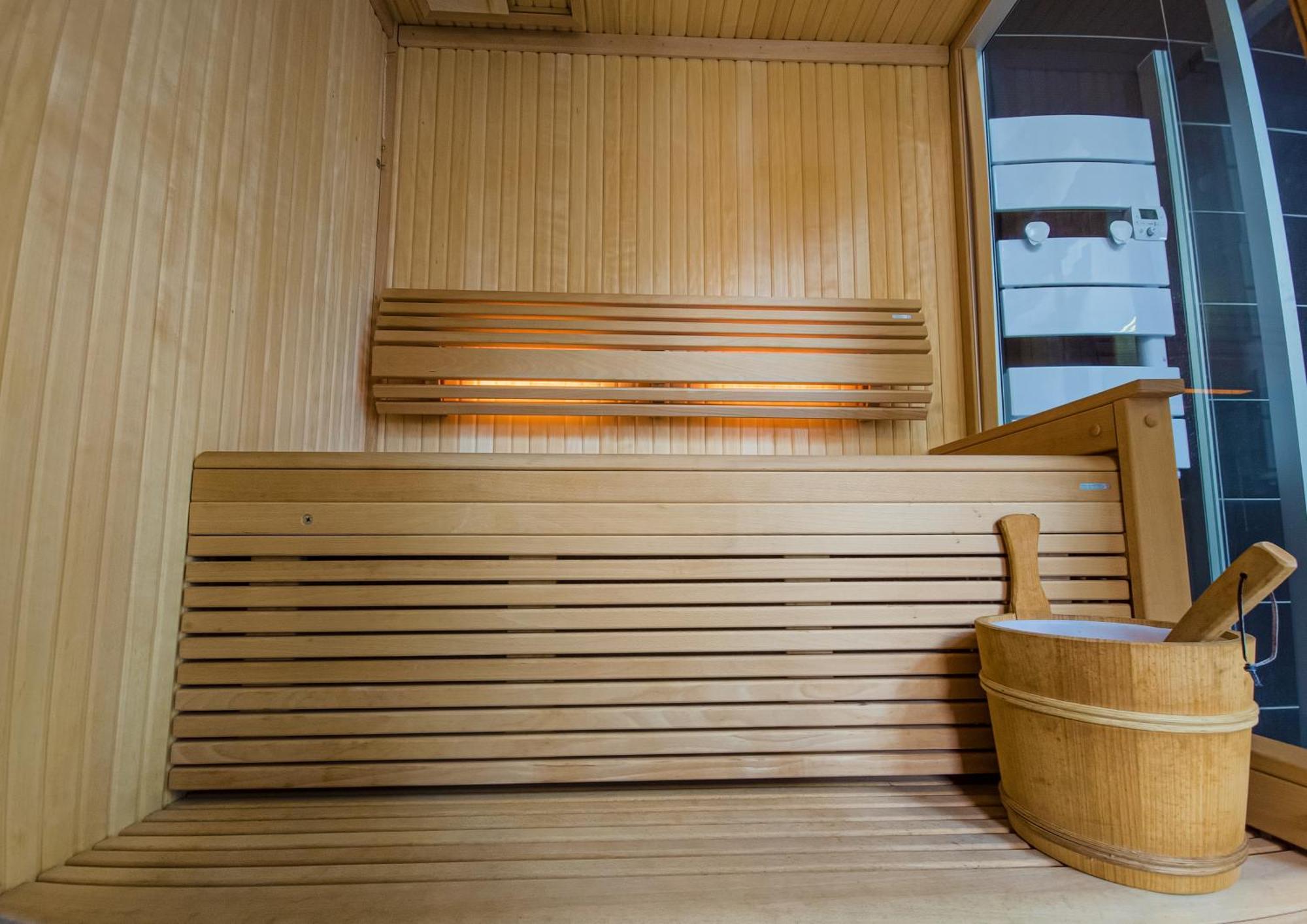 Ti Vaen I Maison Traditionnelle Bretonne & Sauna Lanvéoc Exterior foto